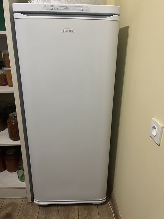 Морозильник вертикальный