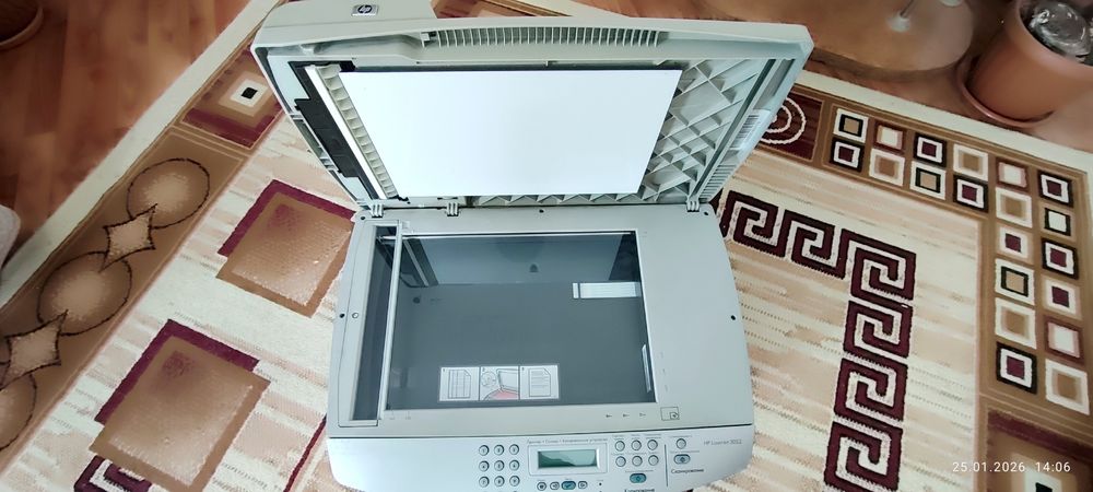 Принтер HP LaserJet 3052