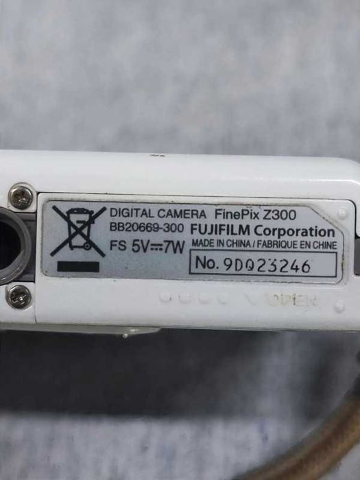 Fujifilm FinePix Z300 touchscreen, zoom optic 5x + card 8GB