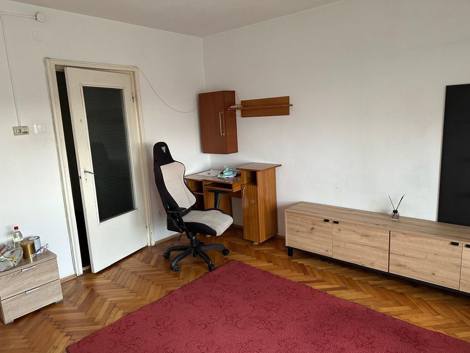 Închiriez apartament 1 camera ultracentral, etaj intermediar, langa .hotelul Grand.