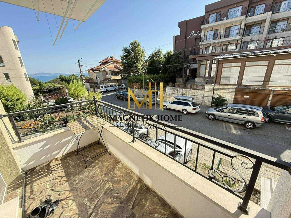 Просторен двустаен апартамент с гледка море в ж.к. Сарафово