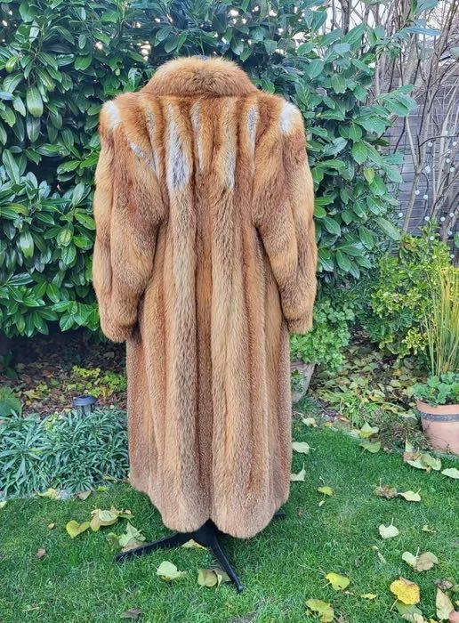 Палтенце от лисичи косъм