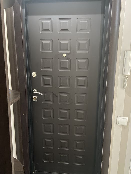 Входной дверь.