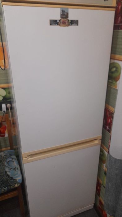 Продам холодильник