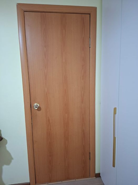 Продам б/у двери