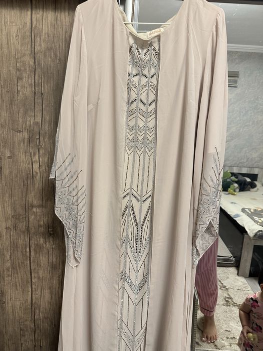 Abaya koyne sotiladi