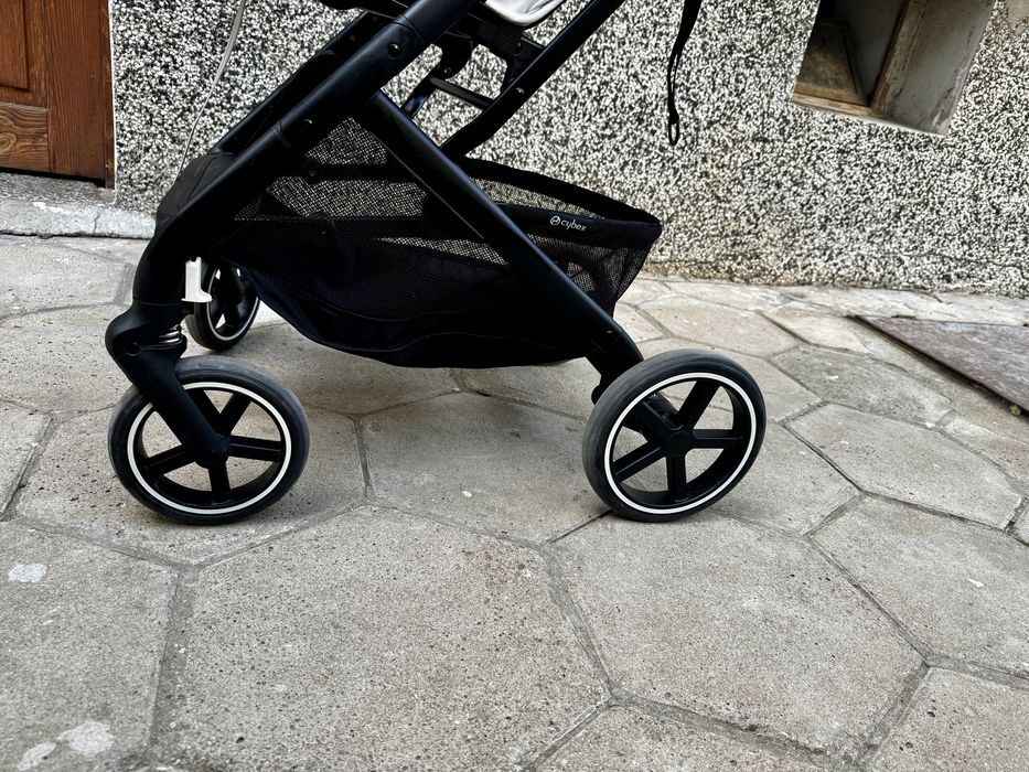 Бебешка количка Cybex Beezy