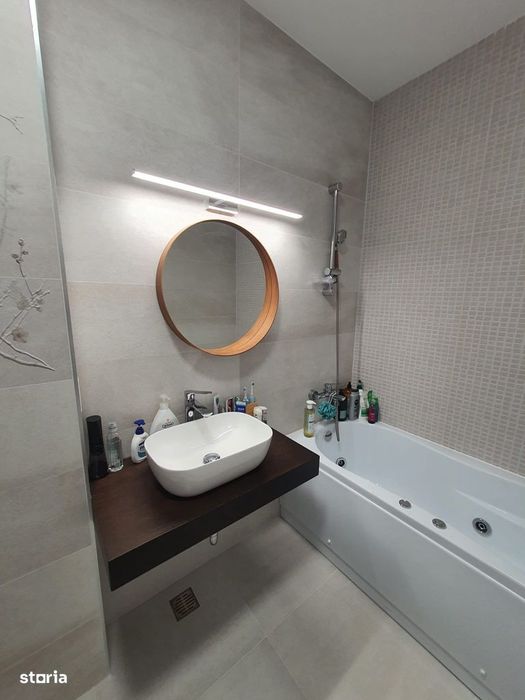 Apartament 3 camere, modern, spatios, mobilat, parcare, zona Tractorul
