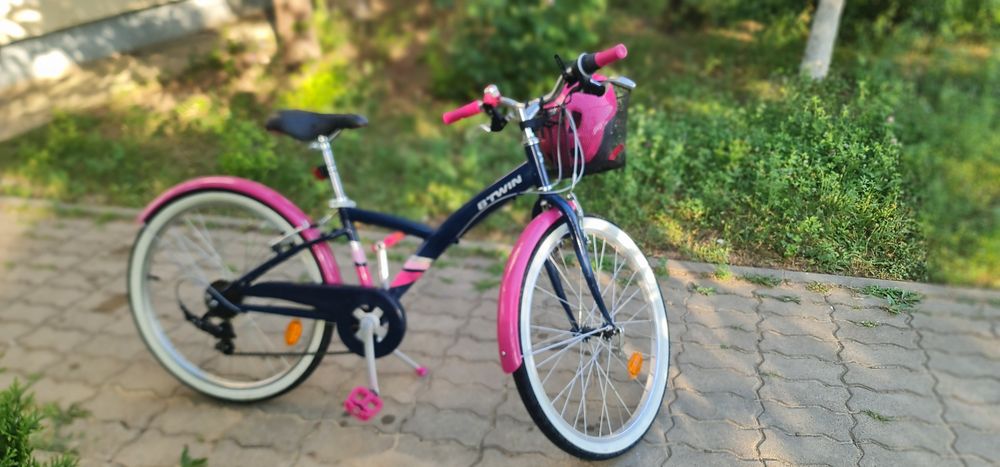 Bicicletă B'Twin 24" fete + cască, stare impecabilă, aproape nouă