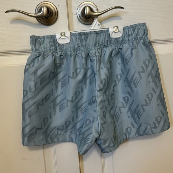 Fendi къси панталони