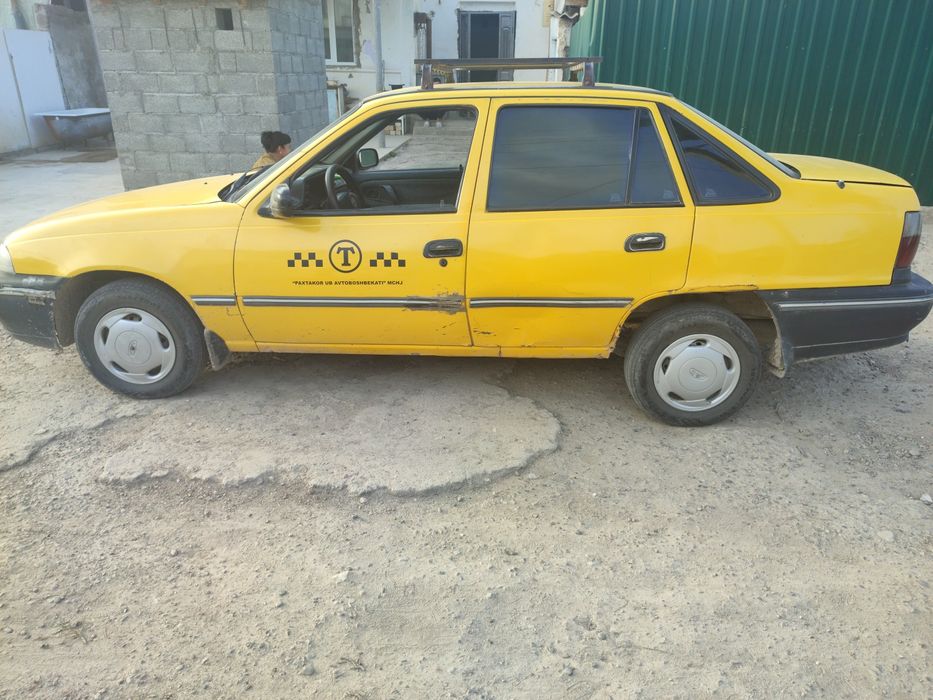 Нексия 1 сотилади