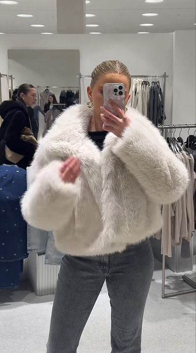 Zara пухкаво пакто в бежово S