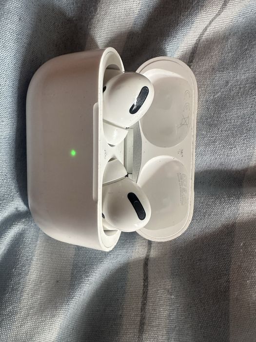 airpods pro(1 поколение)