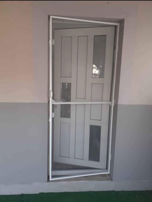 Plase tantari pe comanda