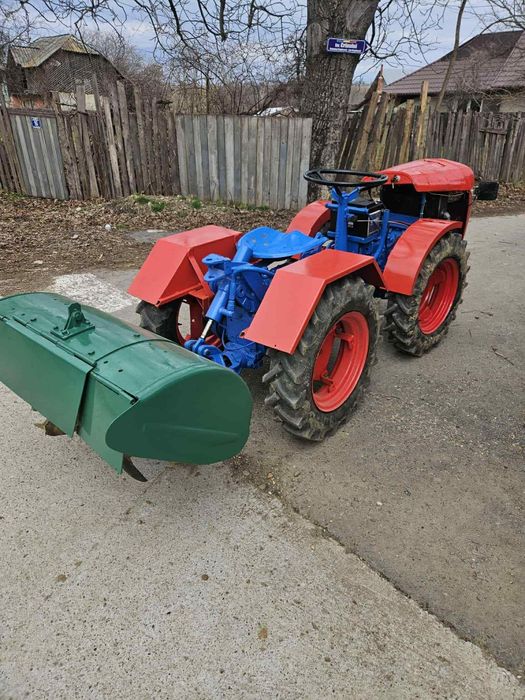 Vând tractor goldoni