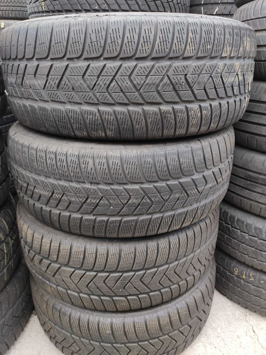 4бр Зимни гуми 235 55 18 - Pirelli
