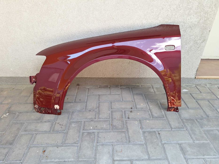 Aripa Fata Stanga Audi A4 B6 An 2000-2004 Vopsita Rosu