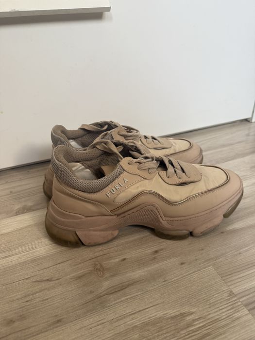 Сникърси  Furla, неразличими от нови. Обувани броени пъти.