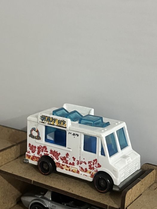 Машинки хот вилс