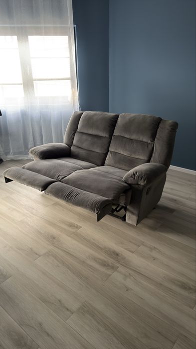 Vând canapea recliner - Mobexpert