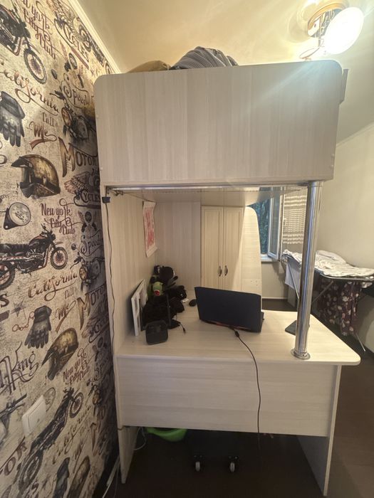 Двухярусный кровать