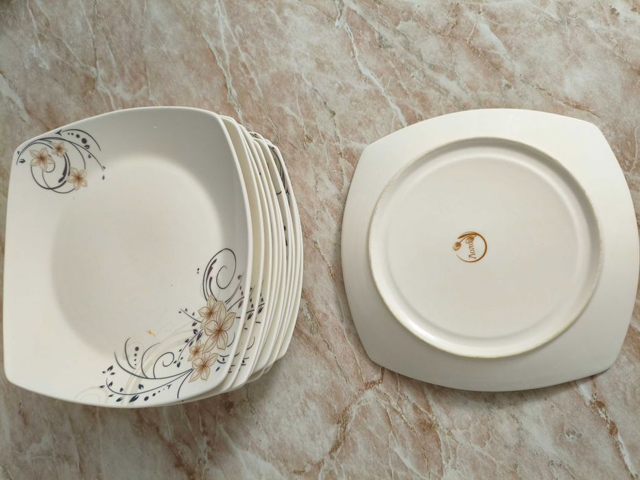 Продам тарелки Лола, 11шт.