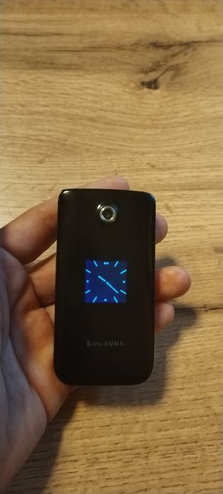 Сотовый телефон Samsung Gt- E2530