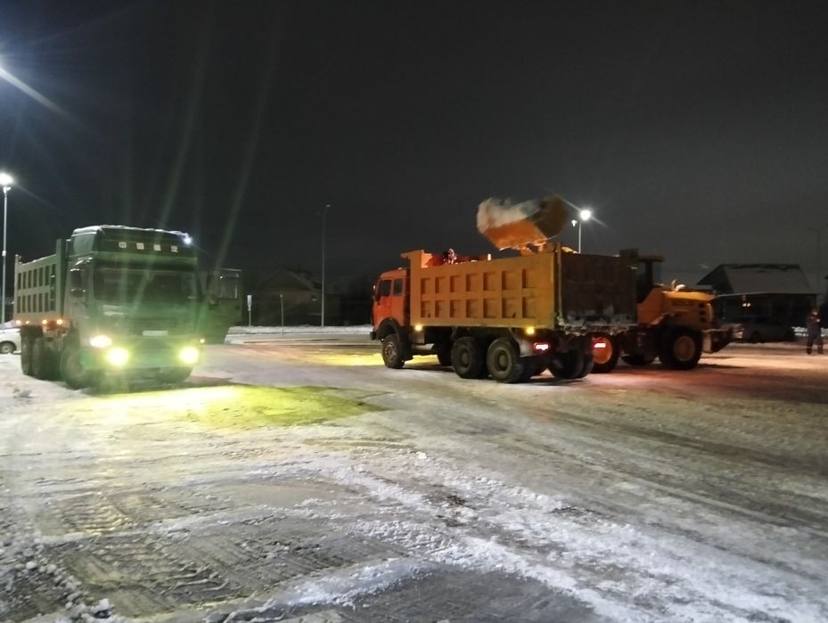 Уборка снега  погрузчик