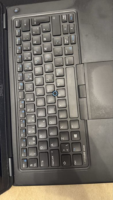 Лаптоп Dell touchscreen