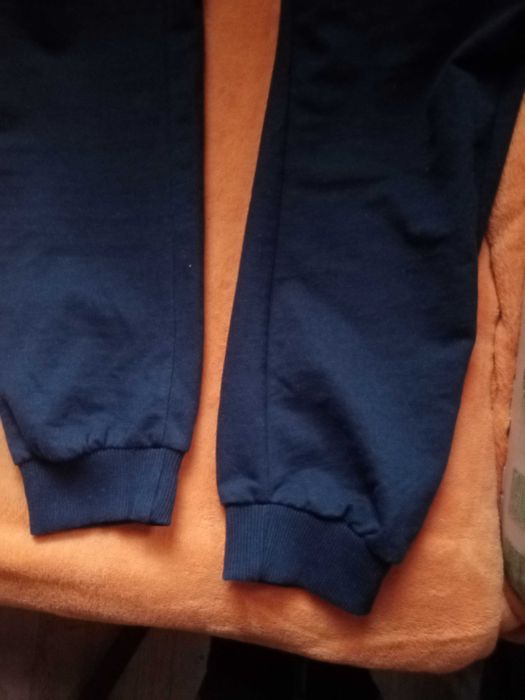 Две спортни долнища  ,размер С-M плюс подарък