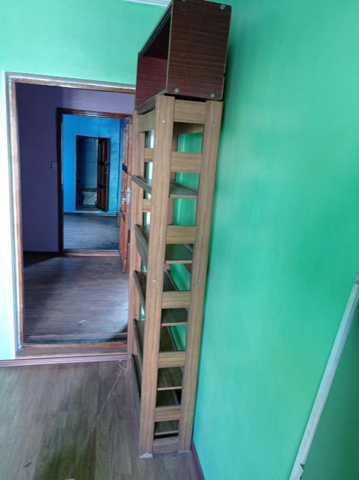 Продаётся книжная полка и шкаф