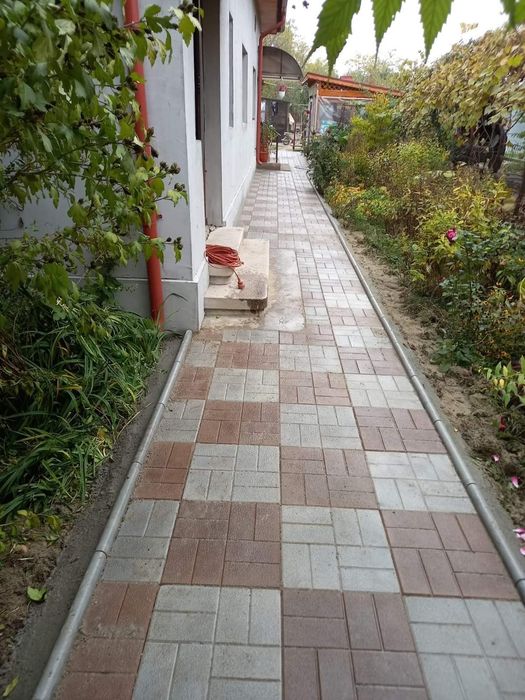 Fabricam pavaje din beton model striat combi pavele montaj transport