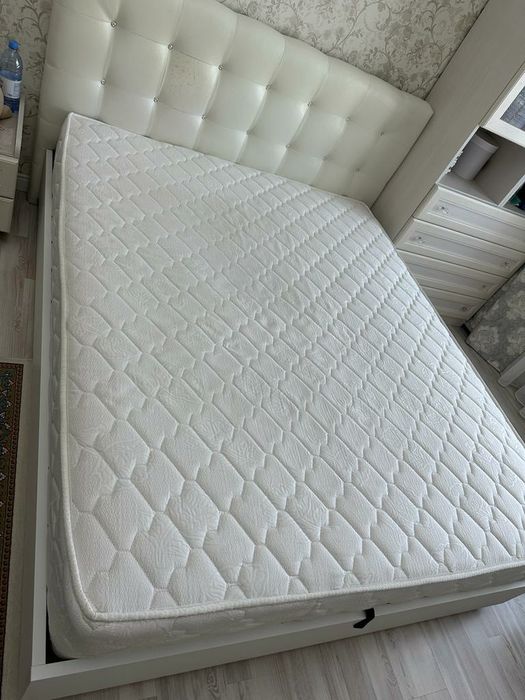 Матрас  1600×2000