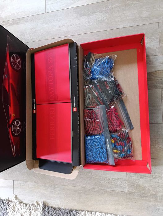 Vand Lego Technic Ferrari Daytona SP3 42143