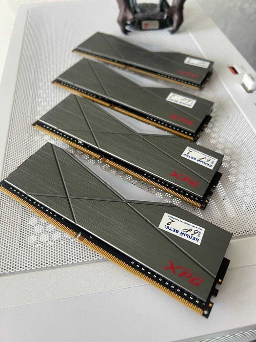 ADATA XPG 32GB (4×8GB) 4133 MHz DDR4