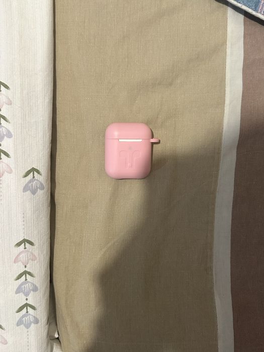 Airpods 2 оригинал кейс