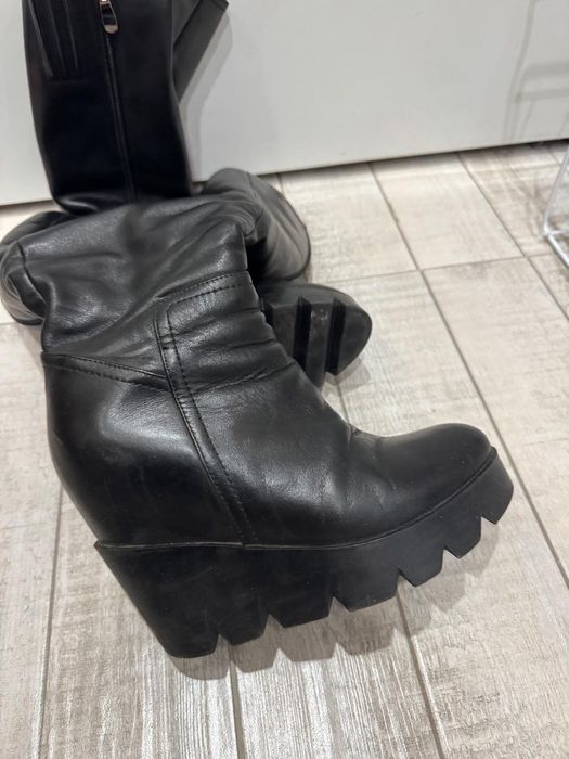 Продам женские сапоги