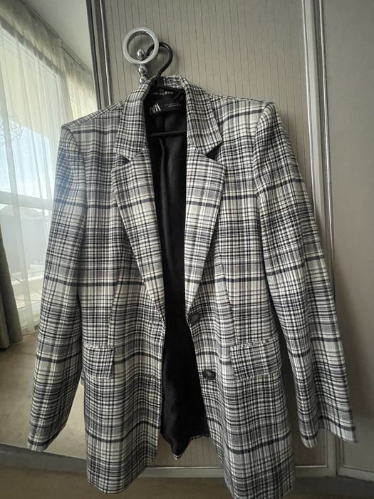 Леко Вталено, дълго Сако Zara