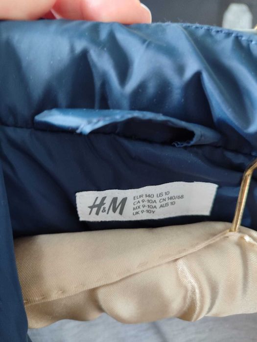 Geaca H&M, stare f buna, 9/10 ani, 140 cm