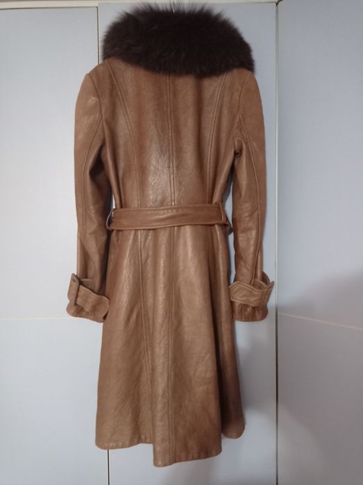 Продам кожаное пальто