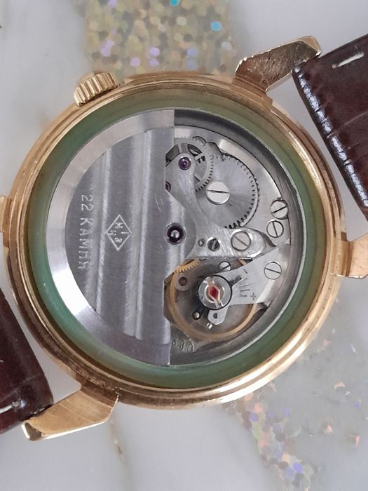 Продам часы СССР