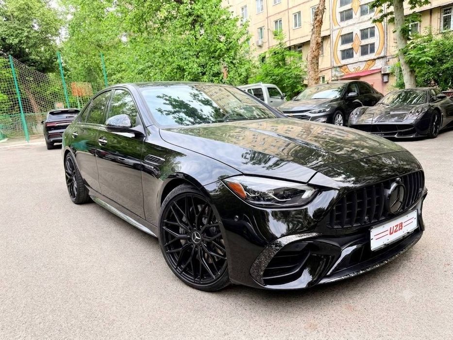 Mercedes-Benz c63 e performance