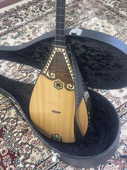 Кәсіби домбыра  срочно продам