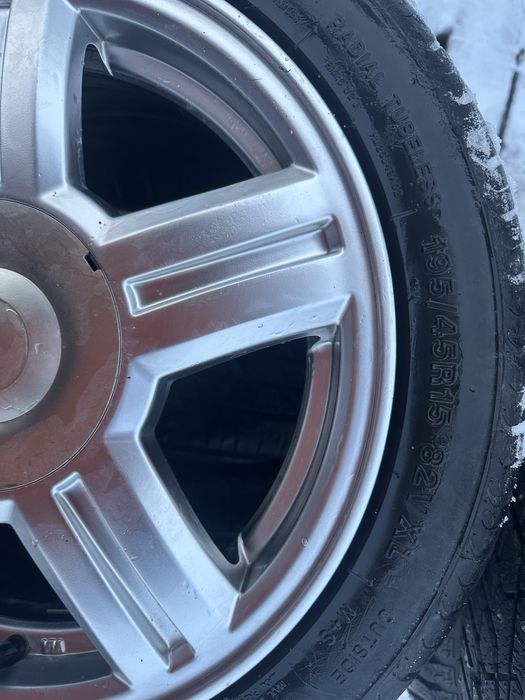 Продам торусы 195/45 15 всборе