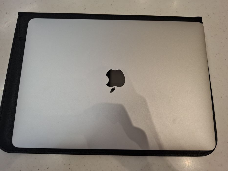 Macbook air m1 8/256