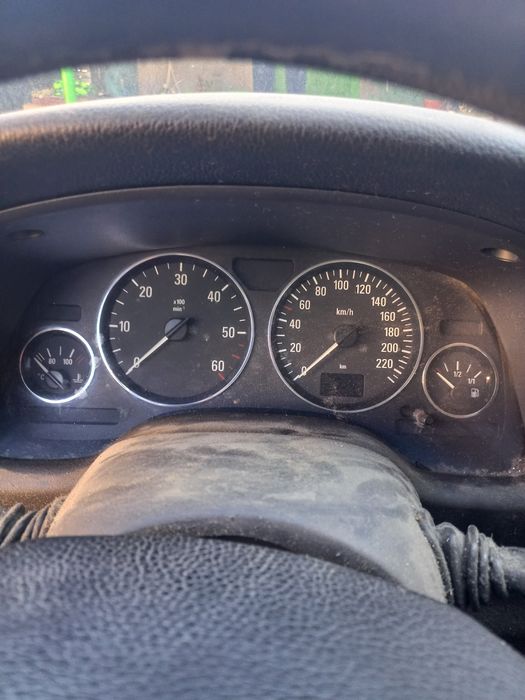 Dezmembrez opel astra g