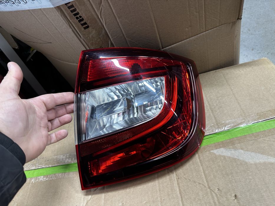 Stop dreapta skoda rapid faceliftcod:5Jh945208..