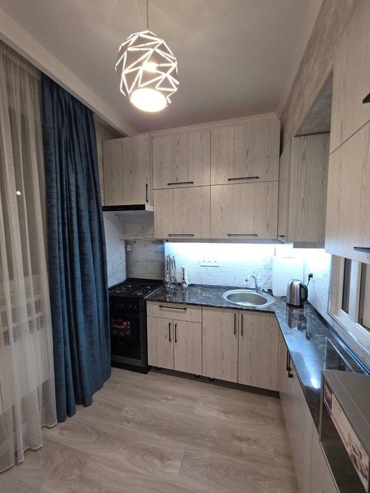 Продаётся квартира на Ц-5 в Юнусабаде Ор магазин Lacoste