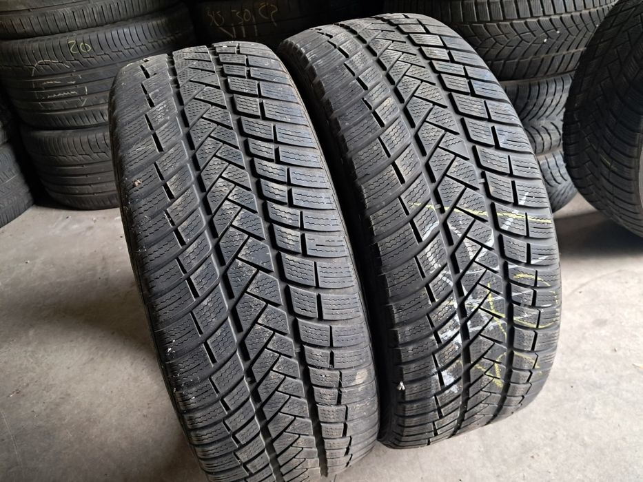 Anvelope second iarna 245 45 R20 Vredestein