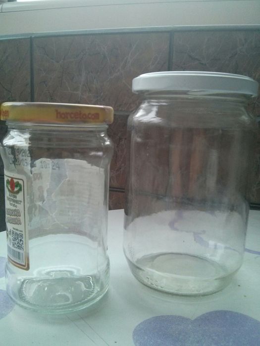 Буркани с винтови капачки- 0.25 евро /бр.